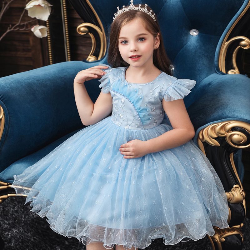 https://www.enoivado.com.br/wp-content/uploads/2021/08/11-vestido-dama-de-honra-azul-claro-parece-princesa.jpg