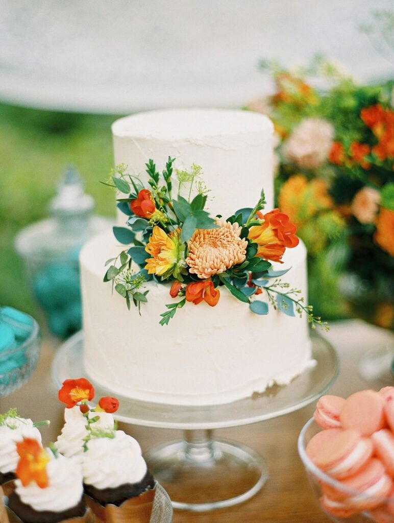 Ideias De Bolo De Casamento Com Flores Naturais Para Se Inspirar Enoivado