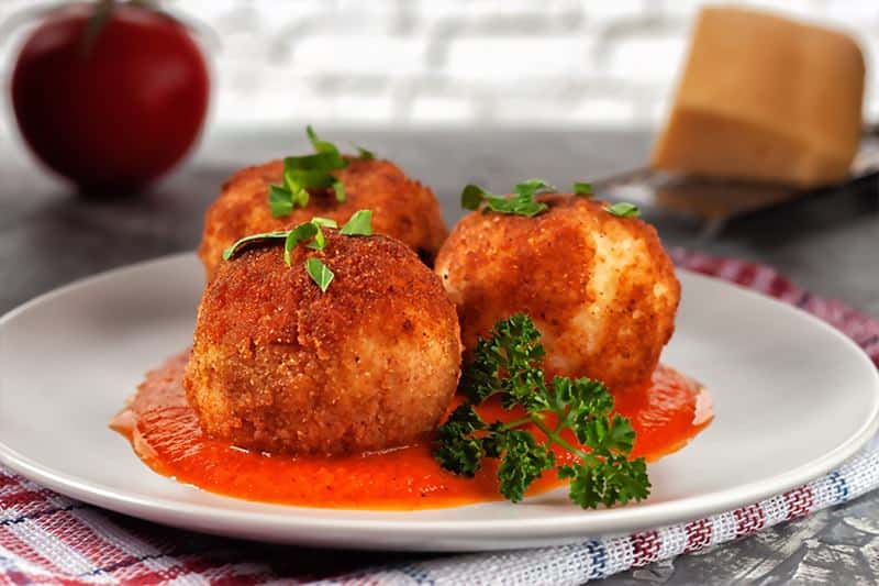 arancini-bolinho-de-arroz-italiano-entrada-de-casamento