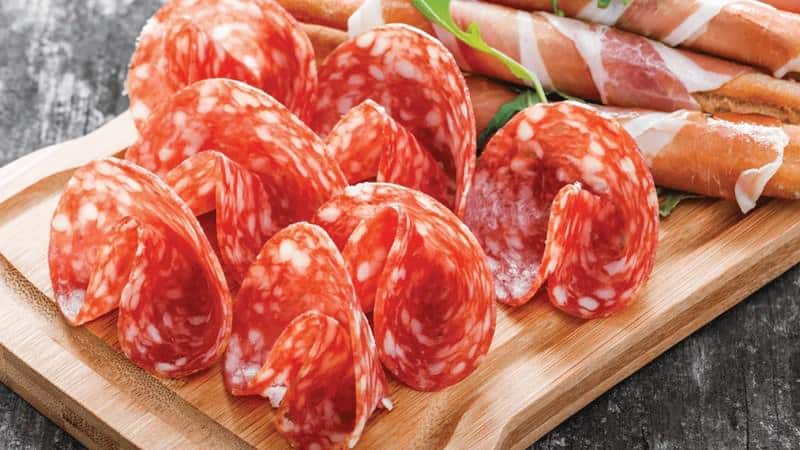 salame-e-presunto-parma-opcoes-de-frios-para-mesa-de-entrada-casamento