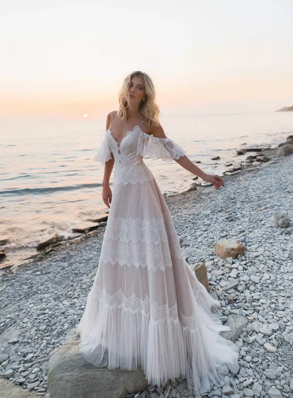 vestido-de-noiva-leve-e-perfeito-para-casamento-na-praia-verao